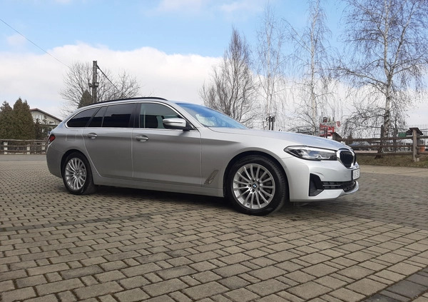 BMW Seria 5 cena 159900 przebieg: 57000, rok produkcji 2021 z Kraków małe 301